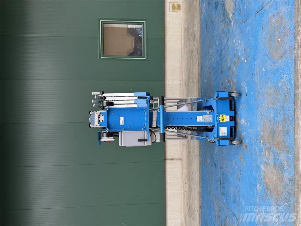 Genie AWP-25S AC その他リフトとプラットフォーム