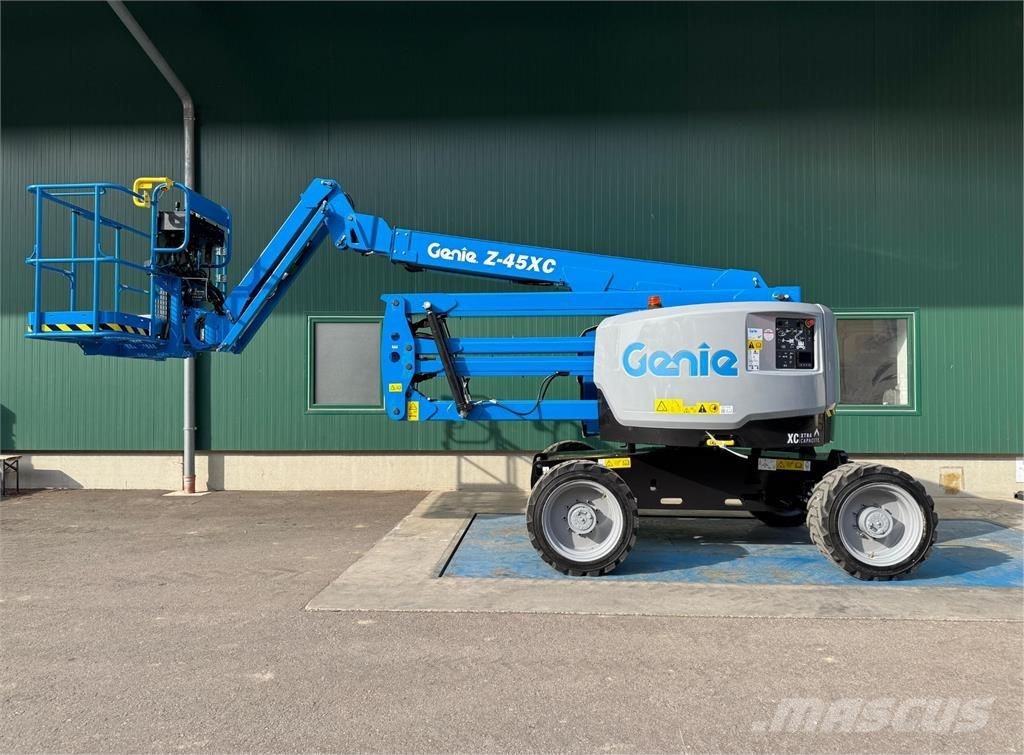 Genie Z-45 XC ブームリフト　屈伸型