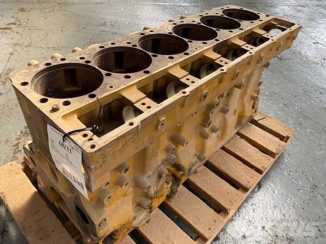 CAT C-13 エンジン