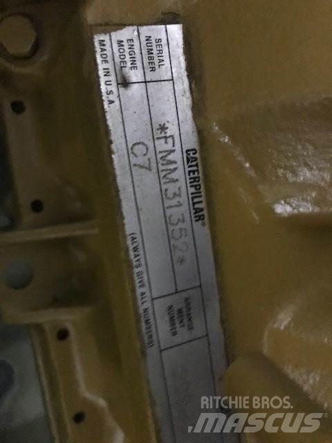 CAT C-7 エンジン