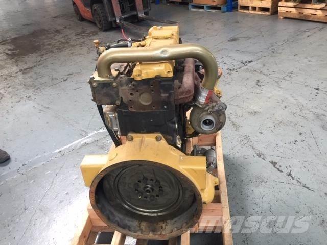 CAT C4.4 エンジン
