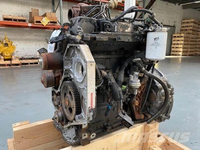 Cummins 4BT3.9 エンジン
