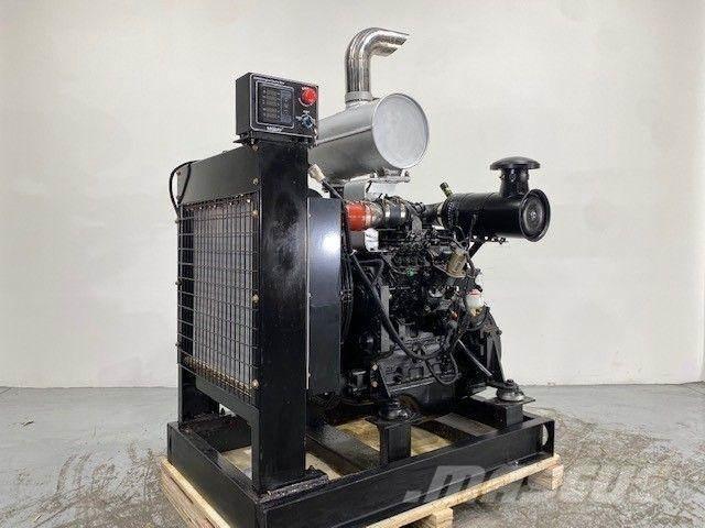 Cummins 4BT3.9 エンジン