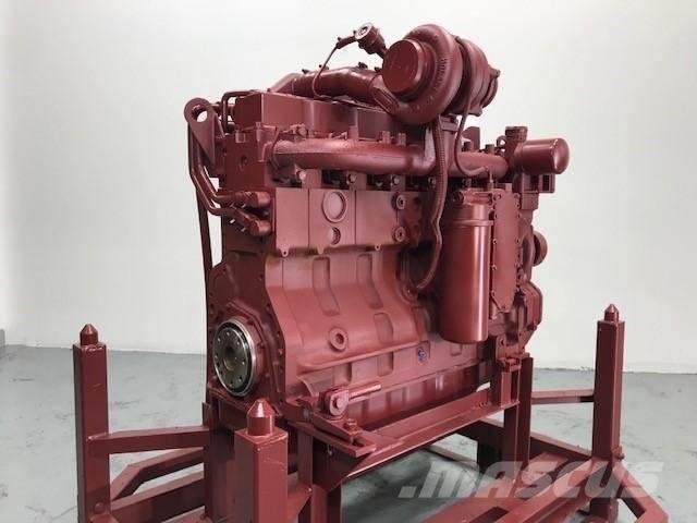 Cummins 6CT8.3 エンジン