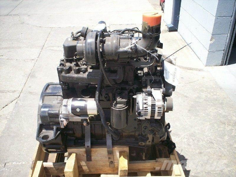 Cummins B4.5 エンジン