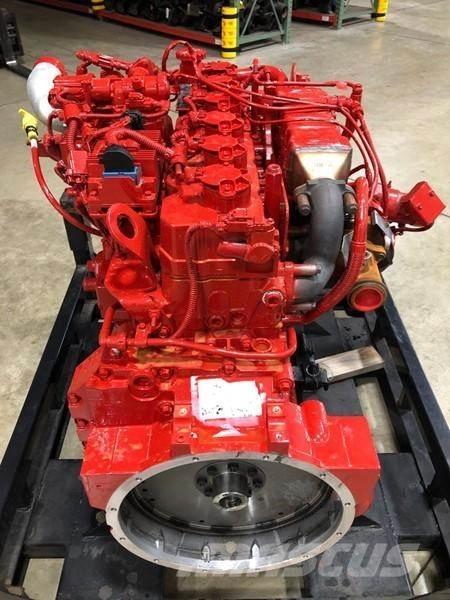 Cummins B6.7 エンジン