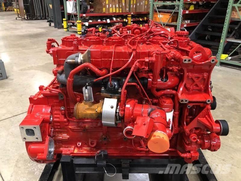 Cummins B6.7 エンジン