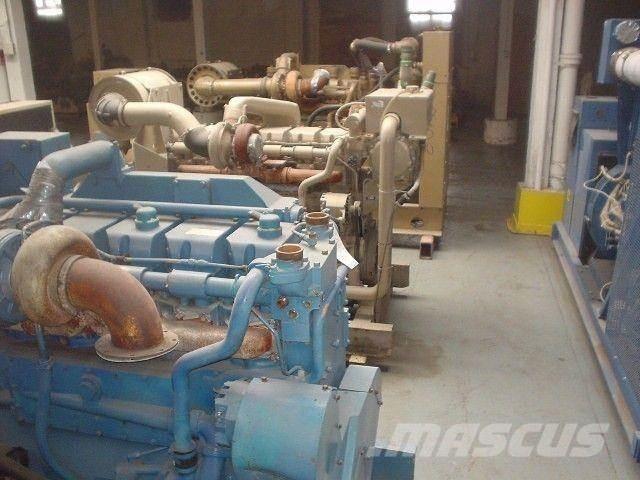 Cummins KT19 エンジン