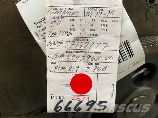Cummins KT19 エンジン