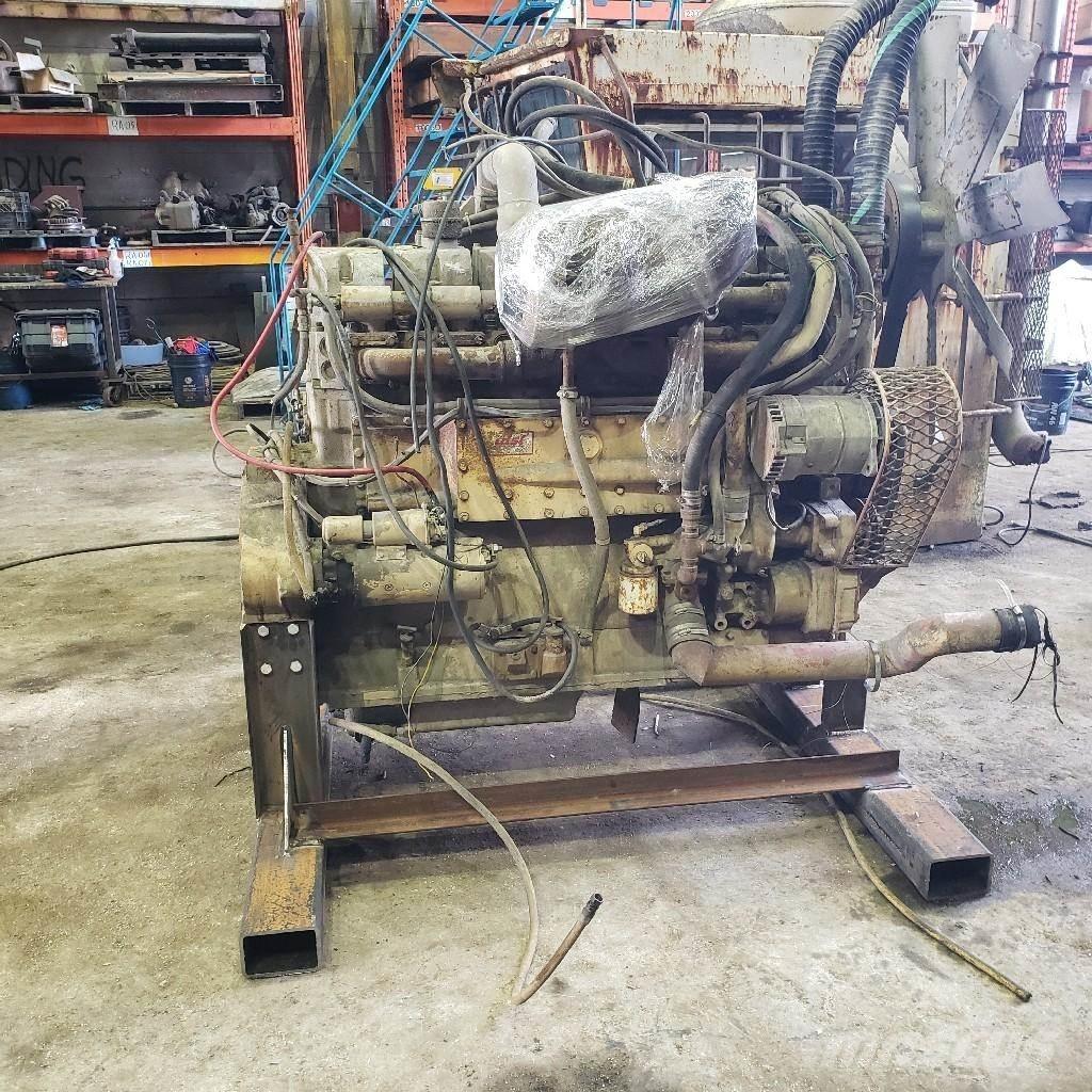 Cummins KTA19 エンジン
