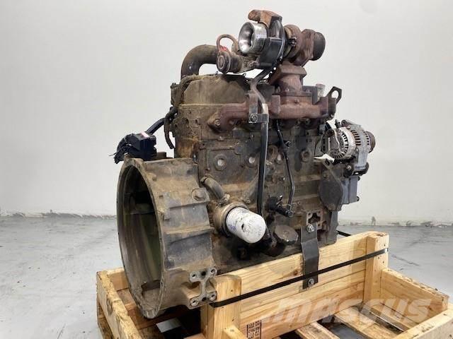 Cummins QSB3.3T エンジン