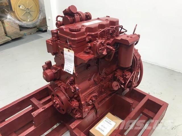 Cummins QSB4.5 エンジン