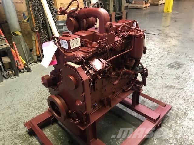Cummins QSB5.9 エンジン