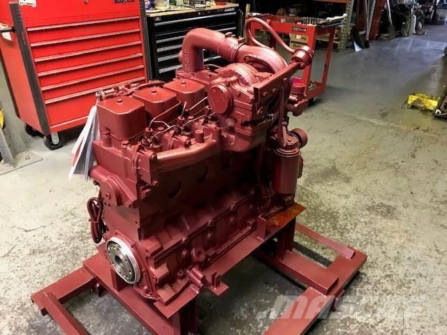 Cummins QSB5.9 エンジン