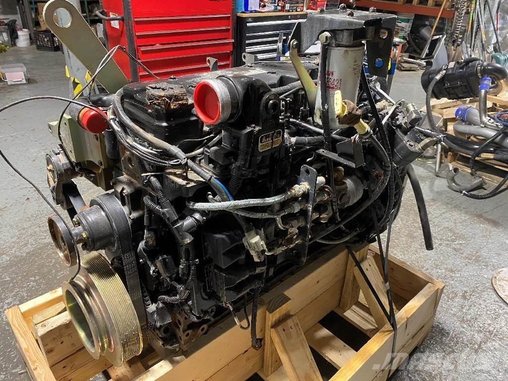 Cummins QSB6.7 エンジン