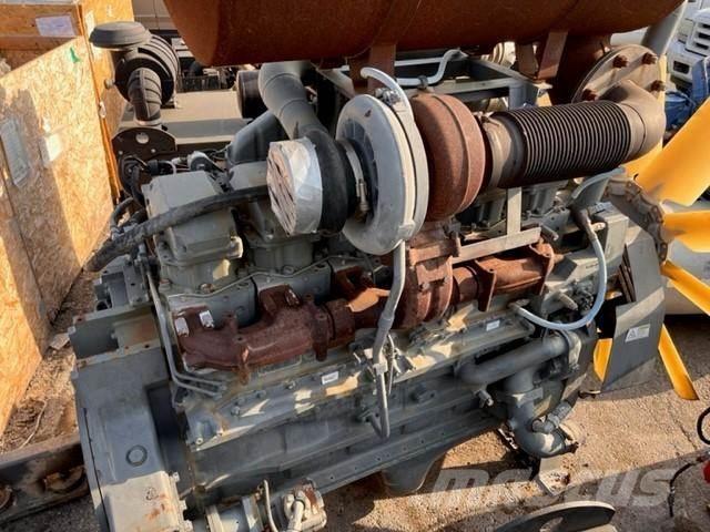 Cummins QSK23 エンジン