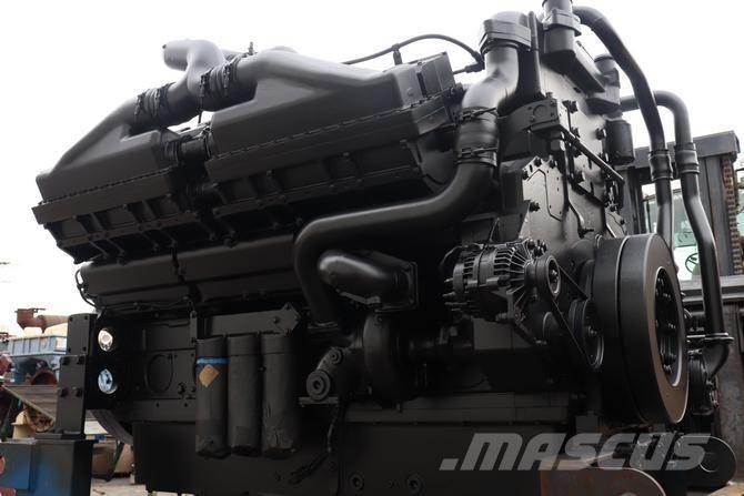 Cummins QSK45 エンジン