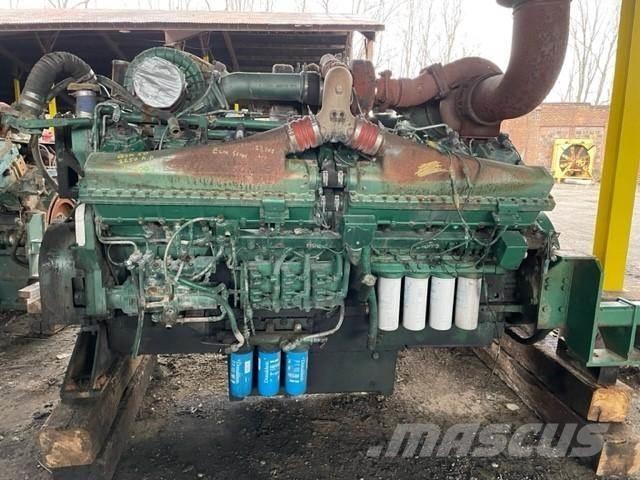 Cummins QSK50 エンジン