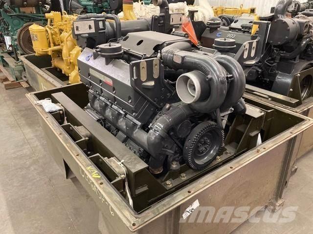 Cummins VTA903 エンジン