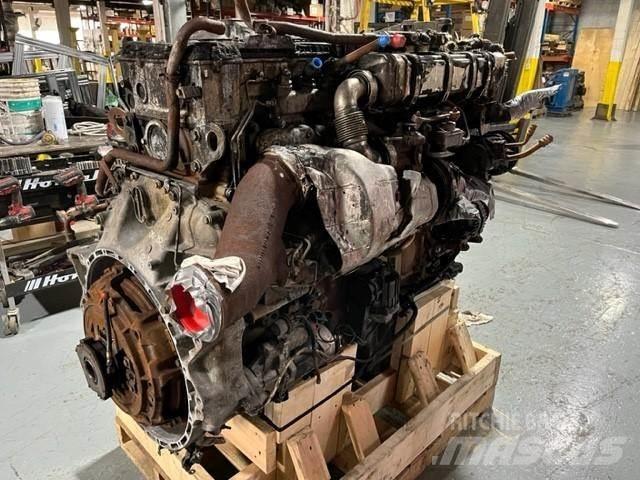 Detroit DD15 エンジン
