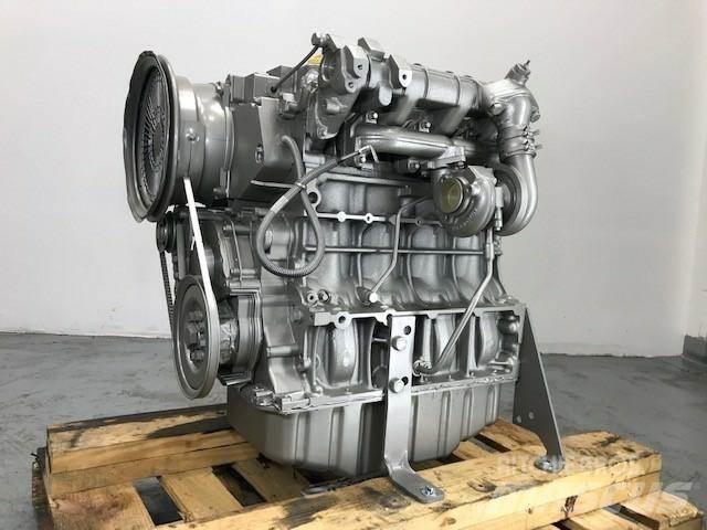 Deutz F4M2011 エンジン