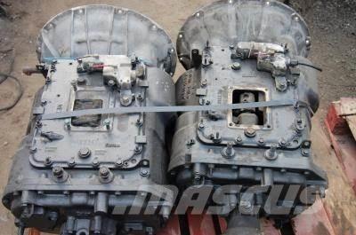 Fuller FRO14210C トランスミッション