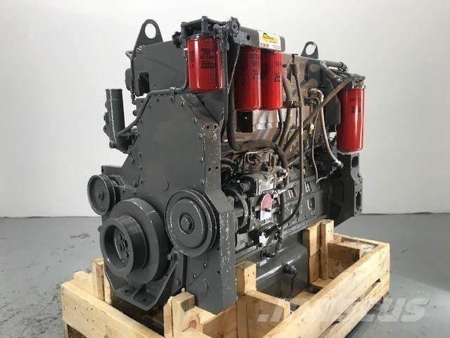 Komatsu M11-C エンジン