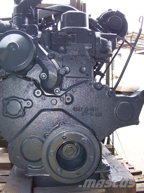 Komatsu SA6D108-1 エンジン