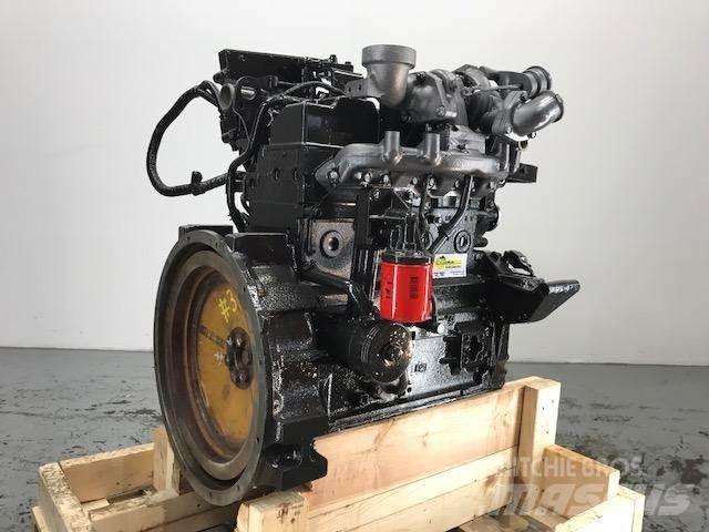 Komatsu SAA4D95-LE5 エンジン