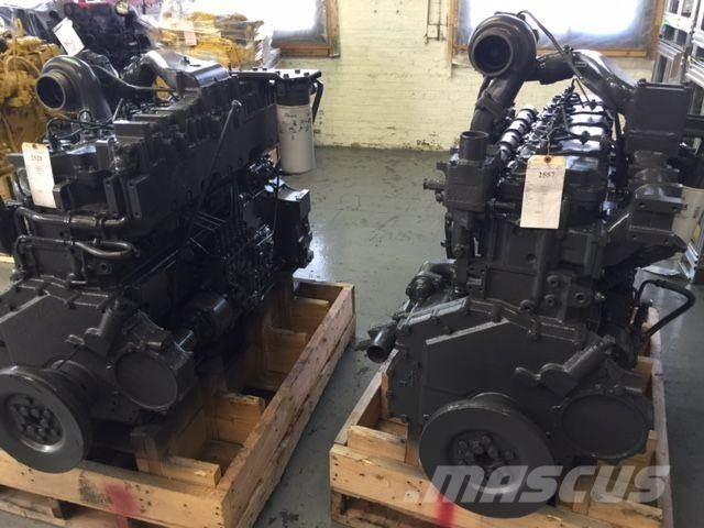 Komatsu SAA6D125-1 エンジン