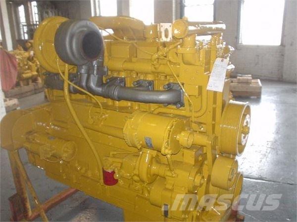 Komatsu SAA6D125E-2 エンジン
