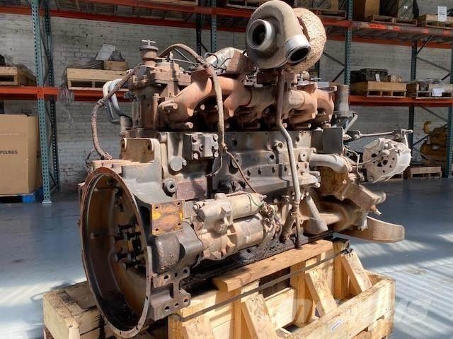 Komatsu SAA6D125E-2 エンジン
