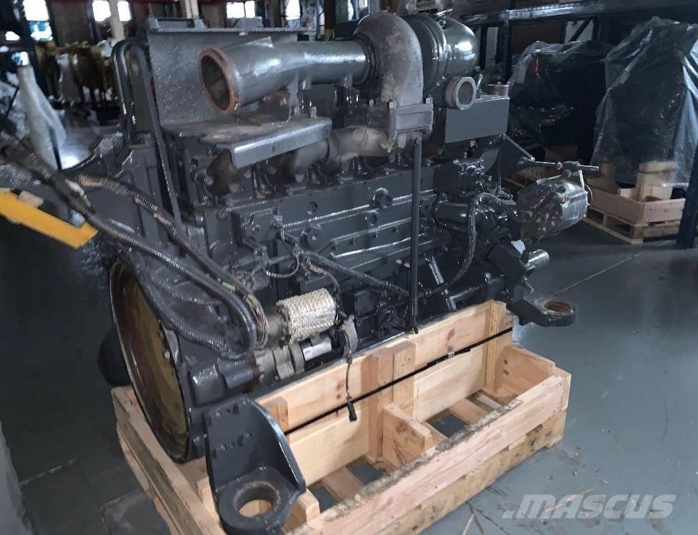Komatsu SAA6D125E-3 エンジン