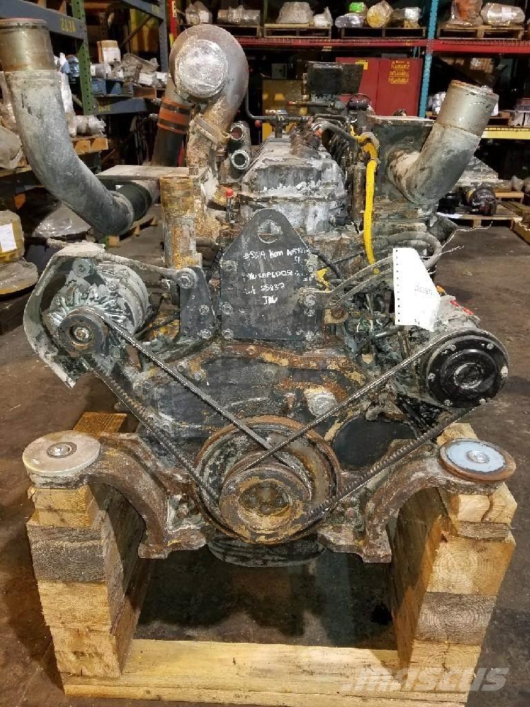 Komatsu SAA6D125E-3 エンジン