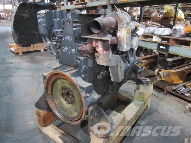 Komatsu SAA6D125E-5 エンジン