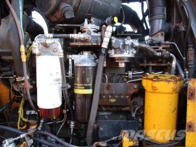 Komatsu SAA6D125E-5 エンジン