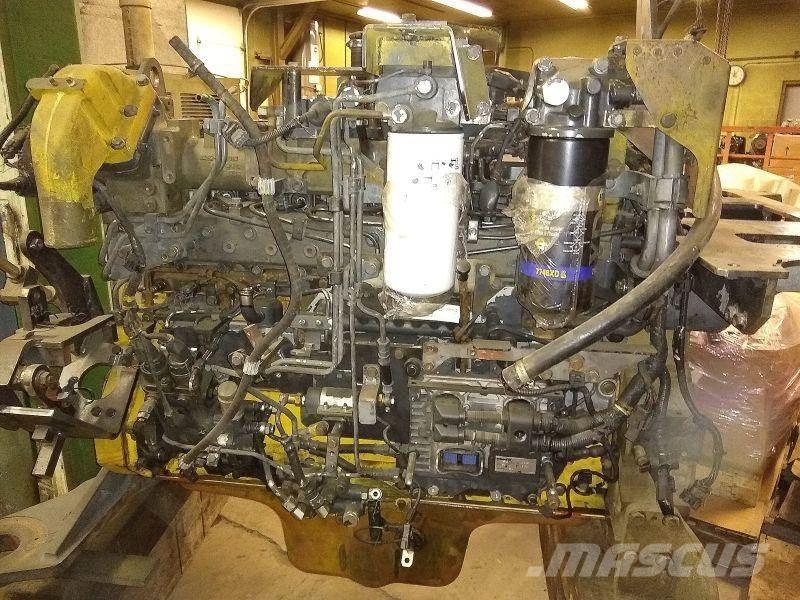 Komatsu SAA6D125E-6 エンジン