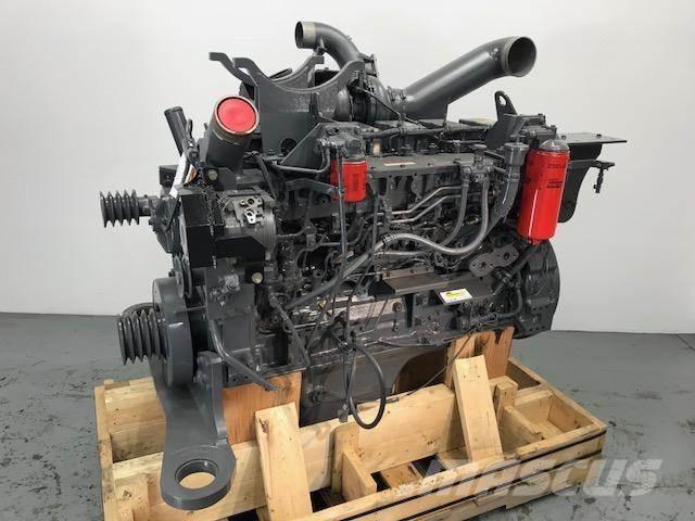 Komatsu SAA6D140E-3 エンジン