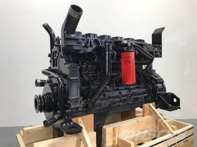 Komatsu SAA6D140E-3 エンジン