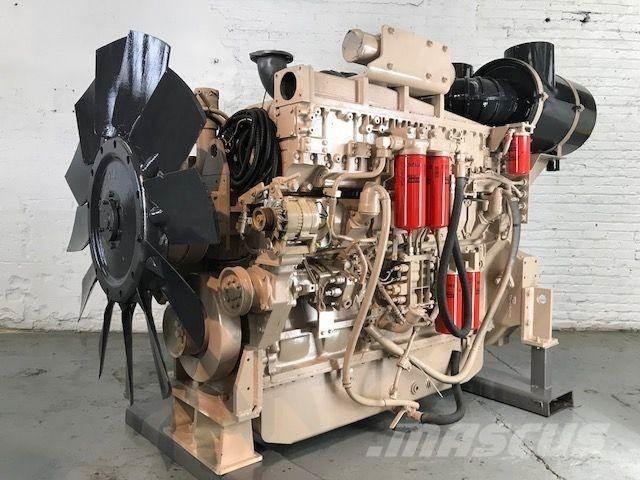 Komatsu SAA6D170E-3 エンジン