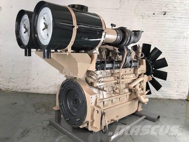 Komatsu SAA6D170E-3 エンジン