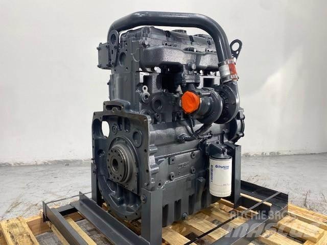 Perkins 1104C-44 BAL エンジン