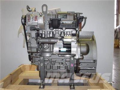 Yanmar 3TNV70-ASA エンジン
