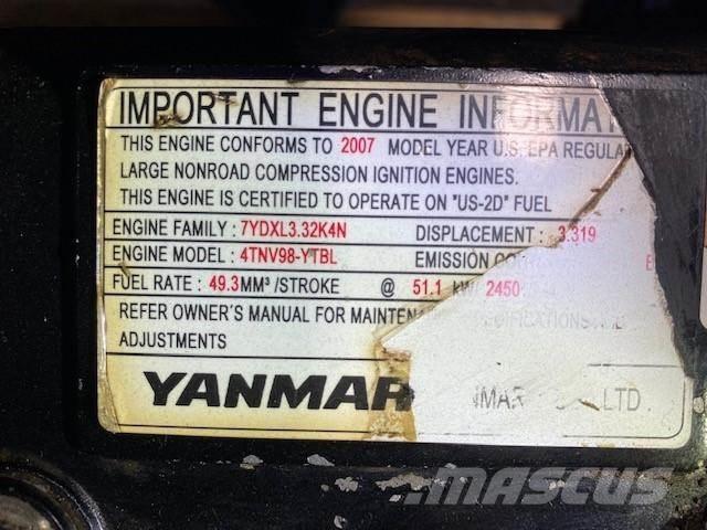 Yanmar 4TNV98-YTBL エンジン