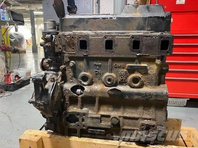 Yanmar 4TNV98-YTBL エンジン