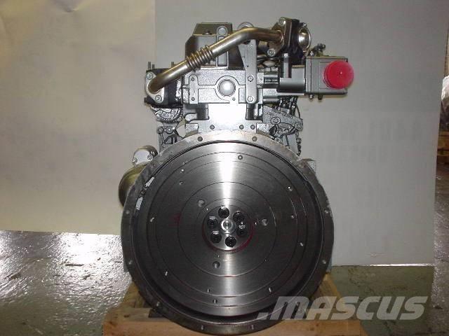 Yanmar 4TNV98-ZGGE エンジン