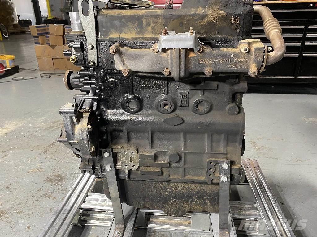 Yanmar 4TNV98T-ZXWTB エンジン