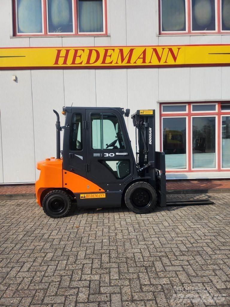 Doosan D30S-7 ディーゼル・軽油