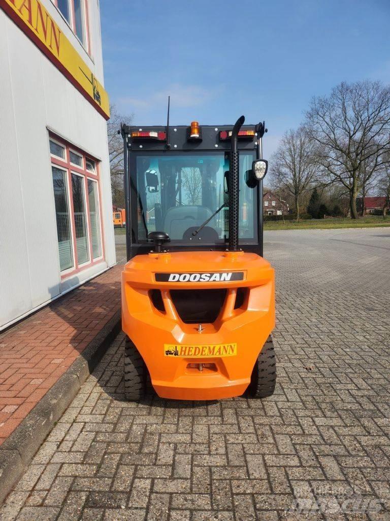 Doosan D30S-7 ディーゼル・軽油