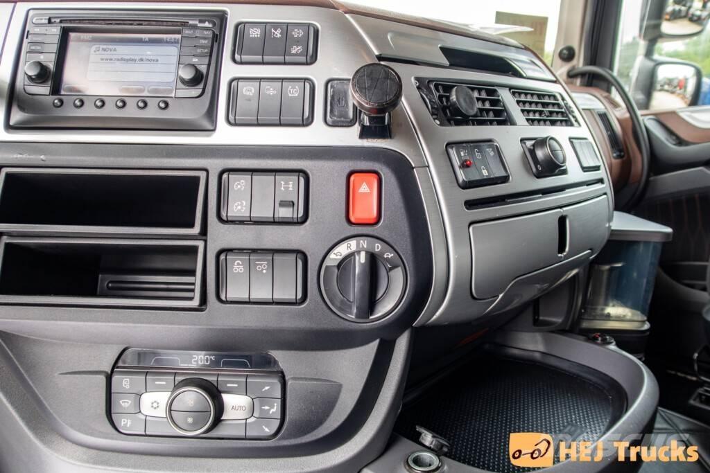 DAF XF 530 6x2 FTS 中古トラクターヘッド | トレーラーヘッド